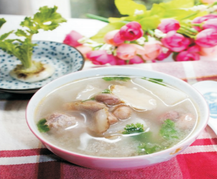 猪手天麻萝卜汤