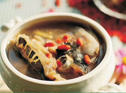 川芎天麻炖鲈鱼